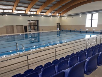 La remodelada piscina cubierta de San Fernando de Petrer abre el 21 de diciembre