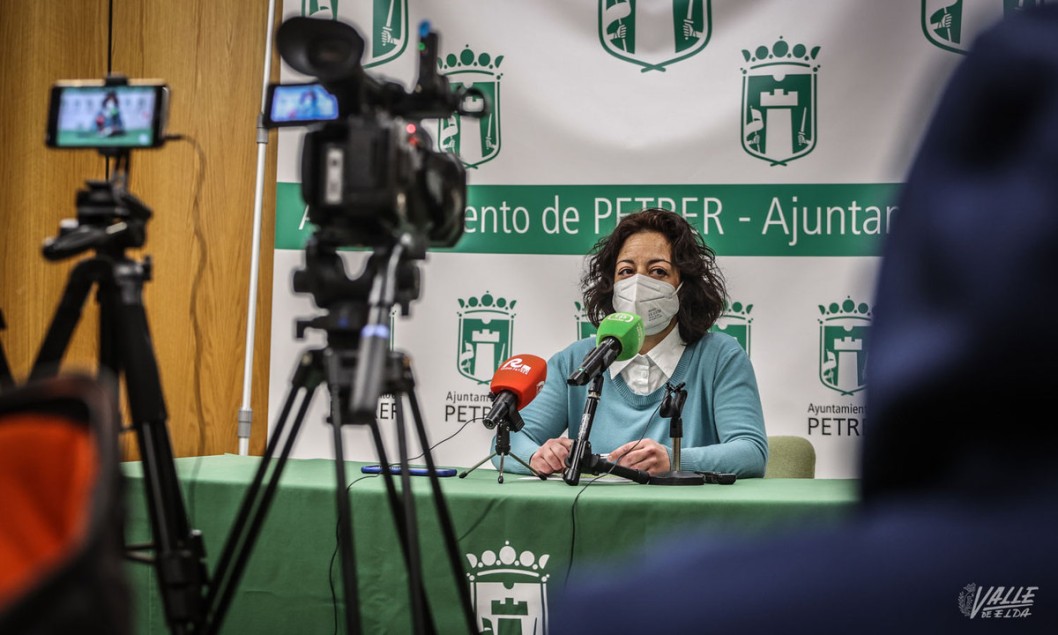 La empresa municipal de Petrer ahorra 50.000 euros y ya cuenta con 85 trabajadores La empresa municipal de Petrer ahorra 50.000 euros y ya cuenta con 85 trabajadores