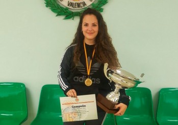 La tiradora eldense Alicia Olivares, campeona territorial de armas neum&aacute;ticas