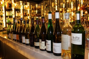 Una tarde de catas en la Enoteca Campoluz