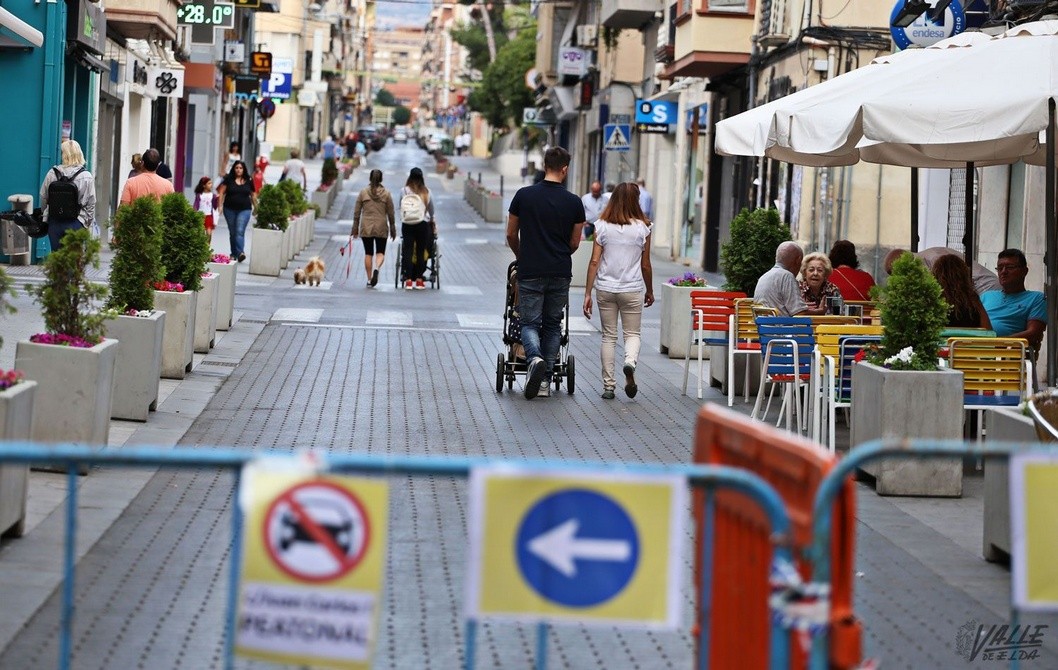 Urbanismo busca el consenso vecinal para cerrar al tráfico Juan Carlos I todos los fines de semana Urbanismo busca el consenso vecinal para cerrar al tráfico Juan Carlos I todos los fines de semana