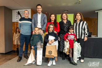 Los peque&ntilde;os de 4 y 5 a&ntilde;os mostraron su arte en los premios del Concurso de Dibujo de San Ant&oacute;n