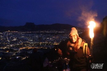 Espectacular bajada de antorchas