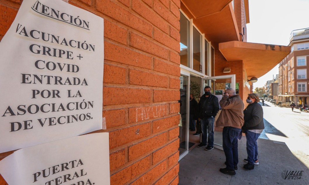 El 85% de las personas mayores de 60 años ya han recibido la tercera dosis en Petrer El 85% de las personas mayores de 60 años ya han recibido la tercera dosis en Petrer