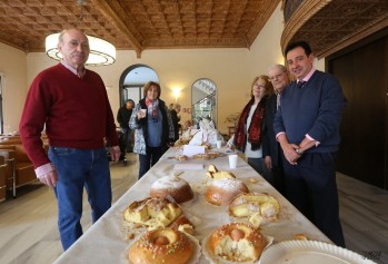 La panader&iacute;a eldense Hijos de Romero Amat gana el concurso de Monas del Casino 