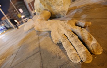 Arrancan un dedo del monumento que se inaugur&oacute; en Elda hace un mes