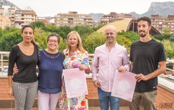Baile para visibilizar el D&iacute;a Contra el C&aacute;ncer de Mama en Petrer