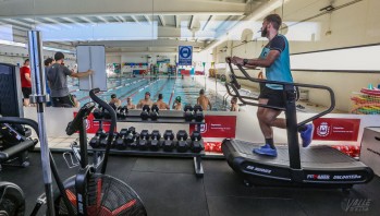 Renuevan las salas de deporte de la piscina cubierta
