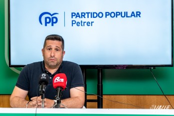 Sales tacha de "mentiroso" al edil Ram&oacute;n Poveda