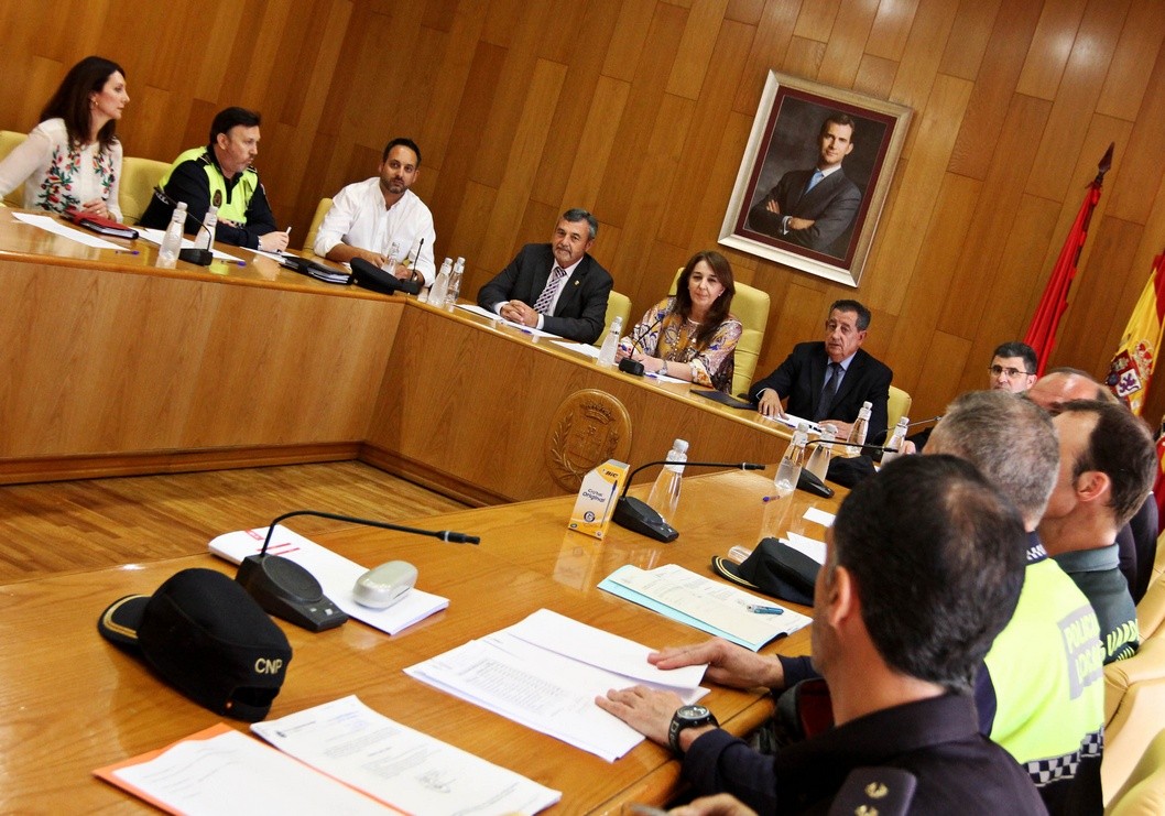 Adela Pedrosa se reincorpora al trabajo tras permanecer en reposo por un intento de agresión Adela Pedrosa se reincorpora al trabajo tras permanecer en reposo por un intento de agresión