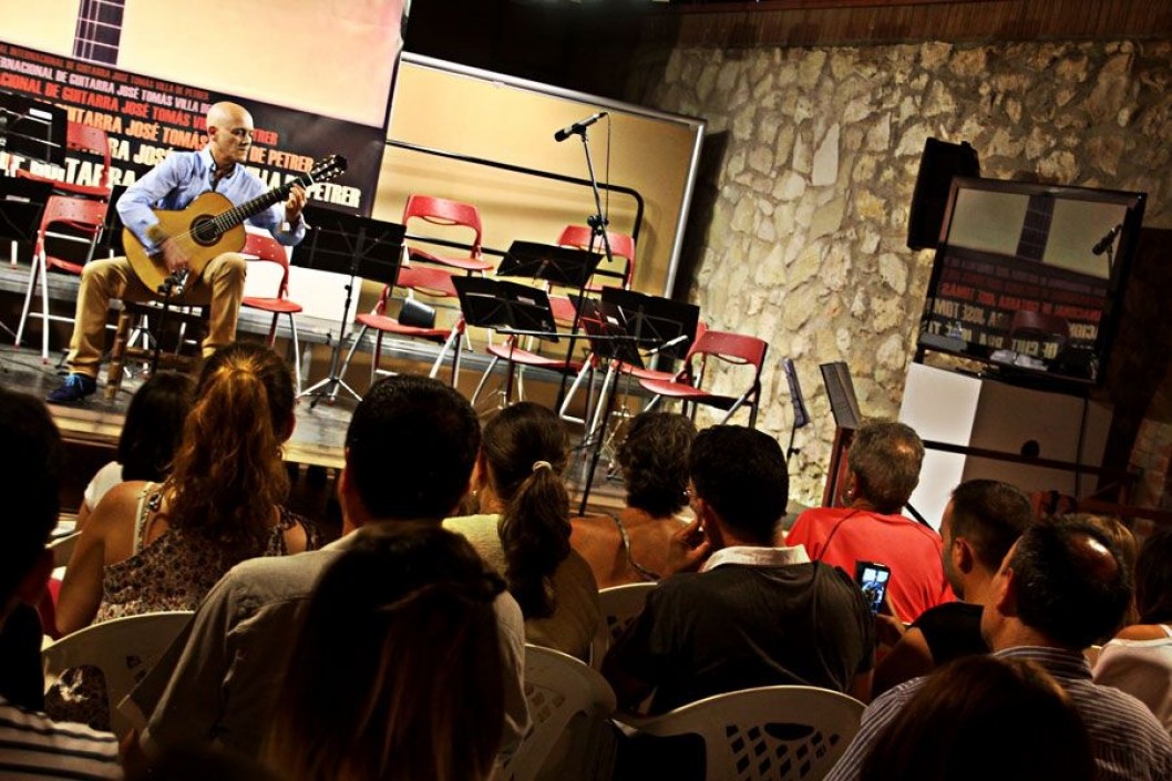 El 18º Festival Internacional de Guitarra José Tomás, Villa de Petrer, se presentó en el Horno Cultural El 18º Festival Internacional de Guitarra José Tomás, Villa de Petrer, se presentó en el Horno Cultural