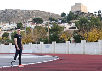 El atleta Alejandro Mar&iacute;n participar&aacute; hoy en el programa del periodista Jon Sistiaga  "Tab&uacute;" en #0