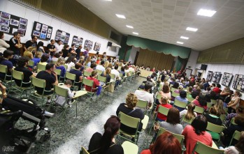 Unos 400 padres del IES La Melva votar&aacute;n si asumen parte del pago de los libros de la Xarxa