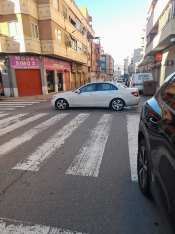 Nuevo accidente en el cruce de las calles Poeta Zorrilla y Hern&aacute;n Cort&eacute;s