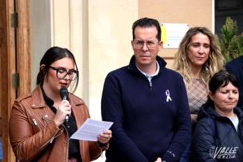 Comienza la celebraci&oacute;n del D&iacute;a Internacional de la Mujer con la lectura de un manifiesto ante el Ayuntamiento