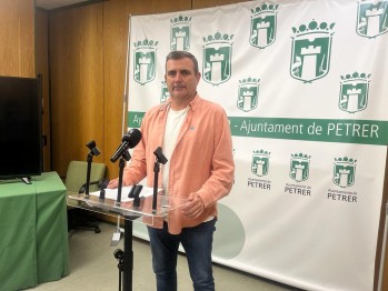 El PP de Petrer anuncia la ampliaci&oacute;n del roc&oacute;dromo del Polideportivo de San Fernando