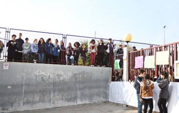 Tras la pol&eacute;mica del IES Valle de Elda Educaci&oacute;n buscar&aacute; el consenso para trazar una nueva l&iacute;nea de adscripci&oacute;n a secundaria