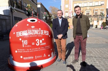 Elda y Petrer se suman a la campa&ntilde;a navide&ntilde;a para reciclar "Tenemos razones de peso"