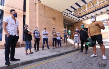 Crece la indignaci&oacute;n por el cierre de los mercadillos entre los vendedores