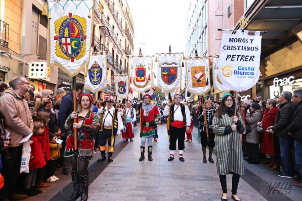Las fiestas de Moros y Cristianos de Petrer se lucirán ante mil médicos de todo el mundo Las fiestas de Moros y Cristianos de Petrer se lucirán ante mil médicos de todo el mundo