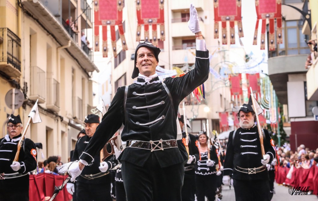 Rubén Alfaro, alcalde: “Las fiestas son una manifestación de nuestra identidad y de lo mejor de Elda” Rubén Alfaro, alcalde: “Las fiestas son una manifestación de nuestra identidad y de lo mejor de Elda”