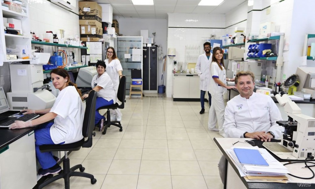 Laboratorio Miralles Zamora lleva 25 años ofreciendo unos servicios de calidad en sus análisis clínicos Laboratorio Miralles Zamora lleva 25 años ofreciendo unos servicios de calidad en sus análisis clínicos