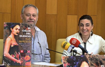 La escritora eldense Elia Barcel&oacute; mantendr&aacute; un encuentro con los bibliotecarios de la provincia en el Teatro Castelar