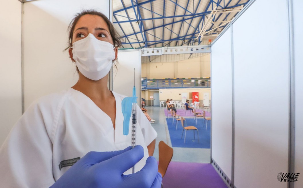 Los treintañeros acuden en su mayoría a recibir la dosis contra el coronavirus Los treintañeros acuden en su mayoría a recibir la dosis contra el coronavirus