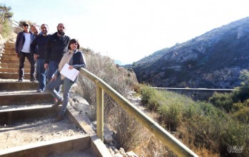 Una nueva escalera hace m&aacute;s accesible el Pantano de Elda