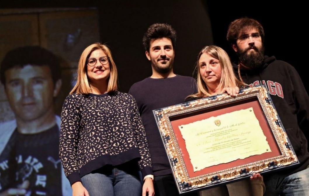 Petrer nombra a Juan Miguel Martínez Lorenzo Hijo Adoptivo en una entrañable gala Petrer nombra a Juan Miguel Martínez Lorenzo Hijo Adoptivo en una entrañable gala